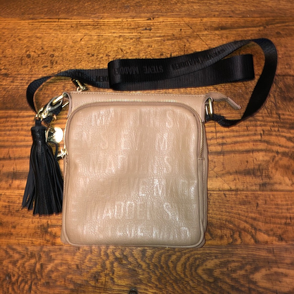 Steve Madden Crossbody purse